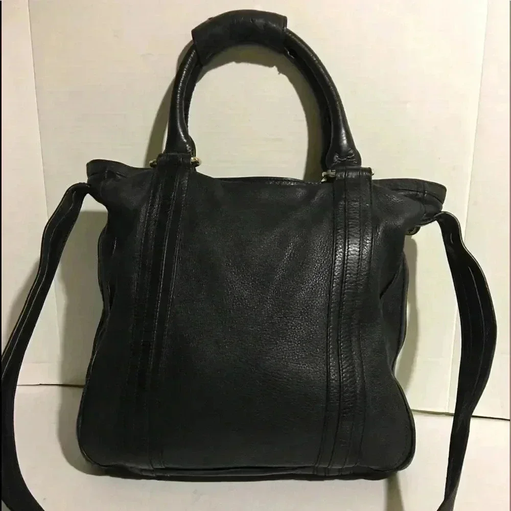 Marc by Marc Jacobs Black leather messenger/bag